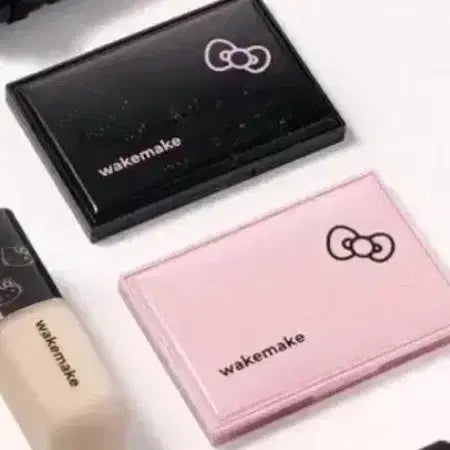 [BUNJANG] WakeMake Hello Kitty Collaboration Palette Bundle Set / 웨이크메이크 헬로키티 콜라보 팔레트 일괄