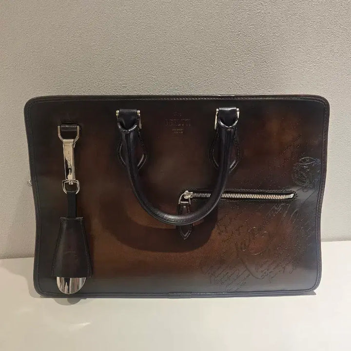 [BUNJANG] Berluti Blue Scritto Limited Edition Shoehorn / 벨루티 블루스크리토 한정판