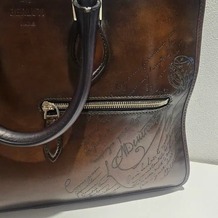 [BUNJANG] Berluti Blue Scritto Limited Edition Shoehorn / 벨루티 블루스크리토 한정판