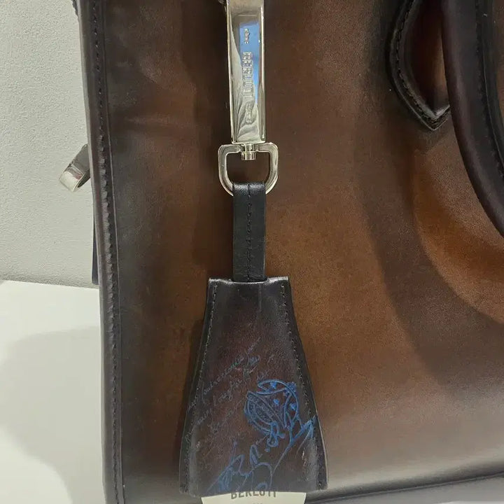 [BUNJANG] Berluti Blue Scritto Limited Edition Shoehorn / 벨루티 블루스크리토 한정판