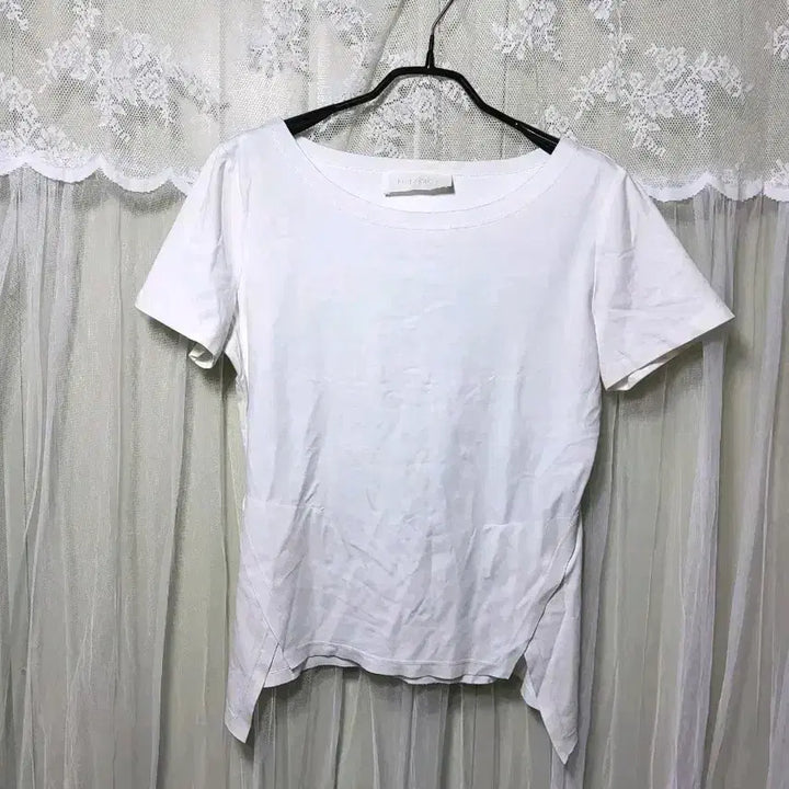 [BUNJANG] MANGMUN Asymmetrical White T-shirt / 망문(MANGMUN) 언발란스 반팔티