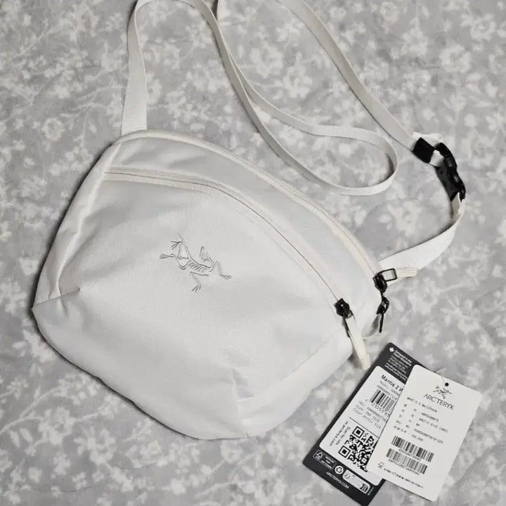 [BUNJANG] Arc'teryx Mantis 2 Arctic Silk Crossbody Bag / 아크테릭스 맨티스2 아크틱실크