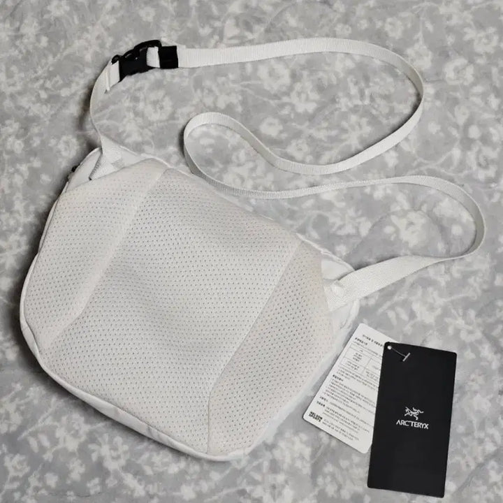 [BUNJANG] Arc'teryx Mantis 2 Arctic Silk Crossbody Bag / 아크테릭스 맨티스2 아크틱실크