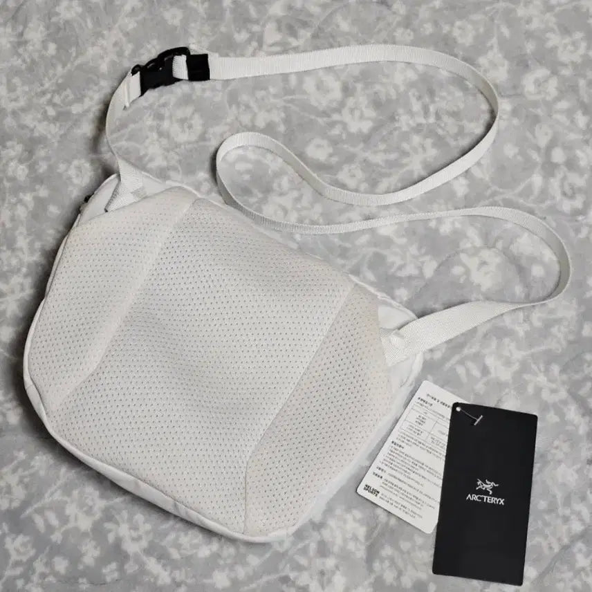 [BUNJANG] Arc'teryx Mantis 2 Arctic Silk Crossbody Bag / 아크테릭스 맨티스2 아크틱실크