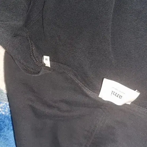 [BUNJANG] Ami Small Heart Black Zip-up Hoodie / 아미 스몰 하트 블랙 집업 후드직업