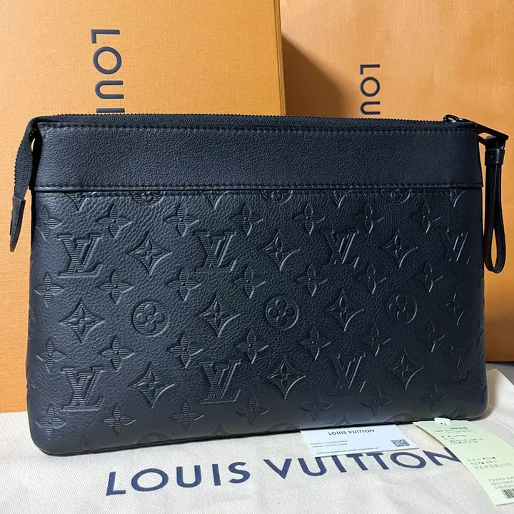 [SOLD OUT] [새상품급] 루이비통 쉐도우 포쉐트 보야주 수플 클러치