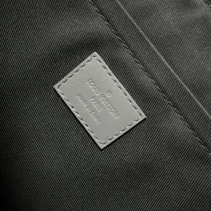 [BUNJANG] Louis Vuitton Eclipse Shadow Pochette Apollo Clutch / [새상품급] 루이비통 이클립스 쉐도우 포쉐트 아폴로 클러치