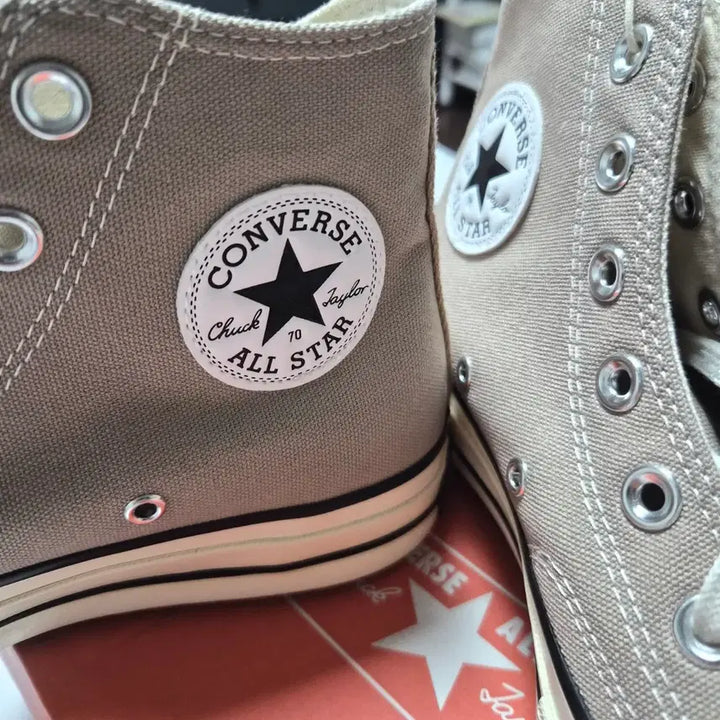 [BUNJANG] Converse Chuck 70 High Beige Sneakers / 컨버스 척테일러 70 하이 베이지 새상품