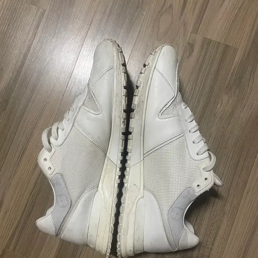 [BUNJANG] Louis Vuitton Monogram Run Away Sneakers / 루이비통 모노그램 런 어웨이 스니커즈(275,280) (급처)