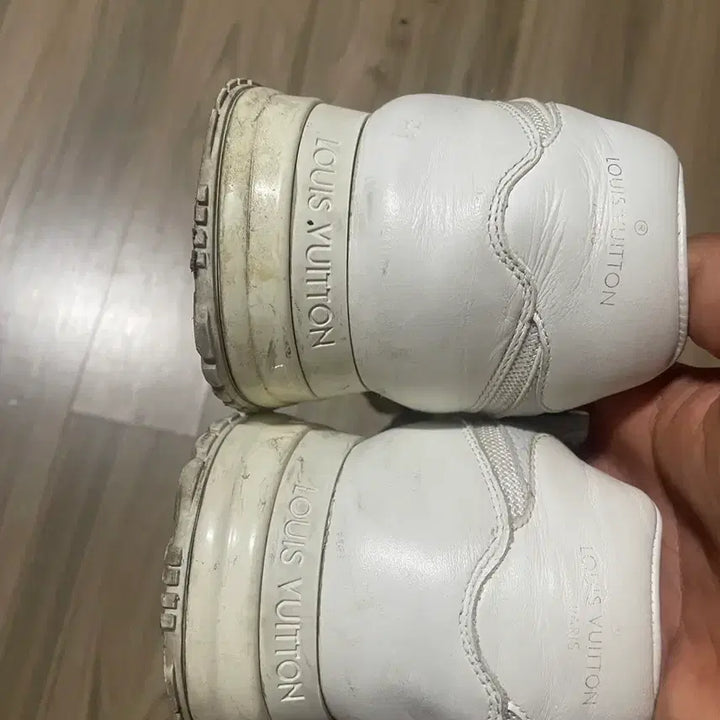 [BUNJANG] Louis Vuitton Monogram Run Away Sneakers / 루이비통 모노그램 런 어웨이 스니커즈(275,280) (급처)