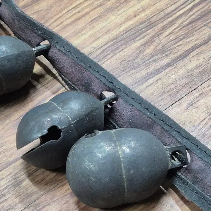 [BUNJANG] Vintage Ornament Set / 고풍스러운 동 방울 16점, [1줄] (411)