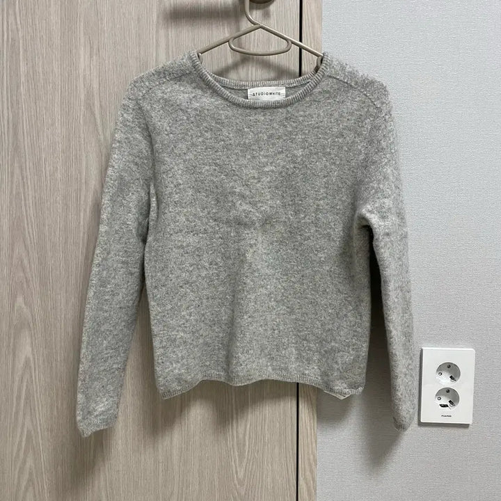 [BUNJANG] Gray Slim Fit Knit Top / 그레이 회색 xxs슬림핏 니트