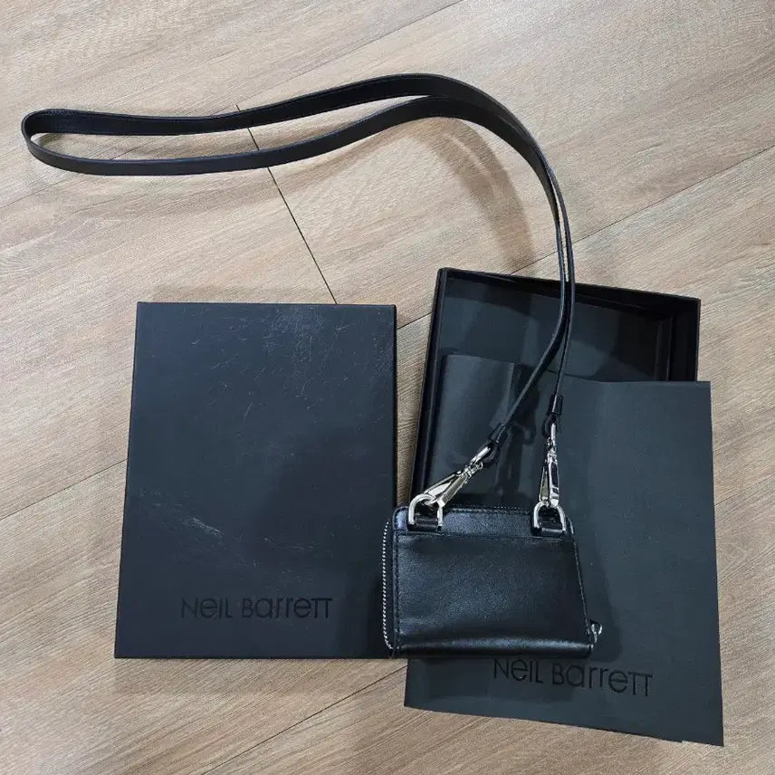 [BUNJANG] Neil Barrett Mini Leather Crossbody Bag / 닐바렛 블랙 레더 미니 크로스백