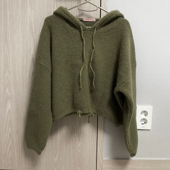 [BUNJANG] Women's Khaki Knit Hoodie / 여성 카키 니트 후드티