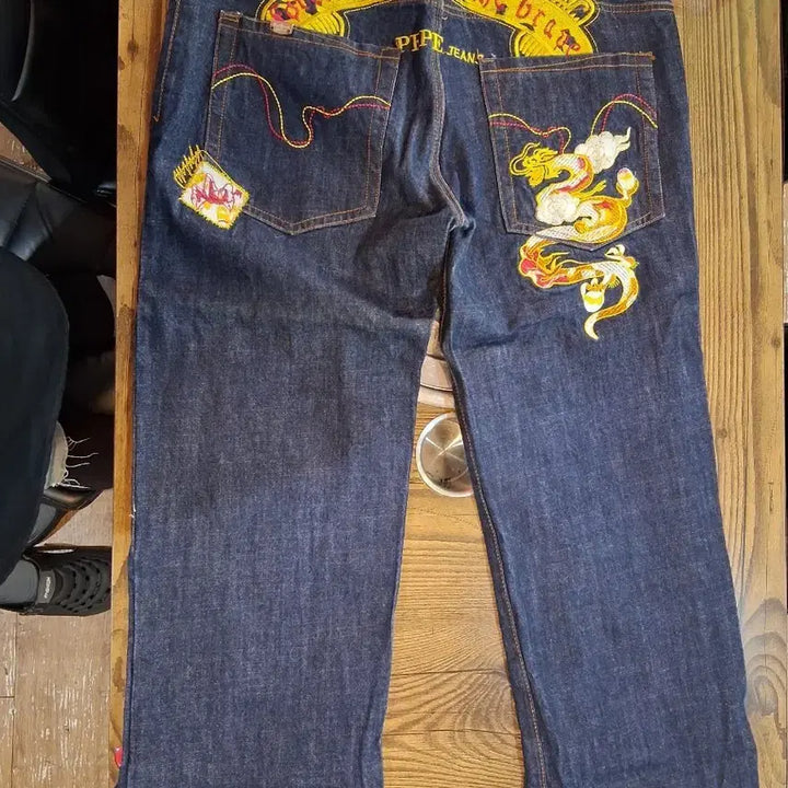 [BUNJANG] PIPE JEANS Dragon Embroidered Denim Pants / PIPE JEANS 드래곤 자수 데님 팬츠