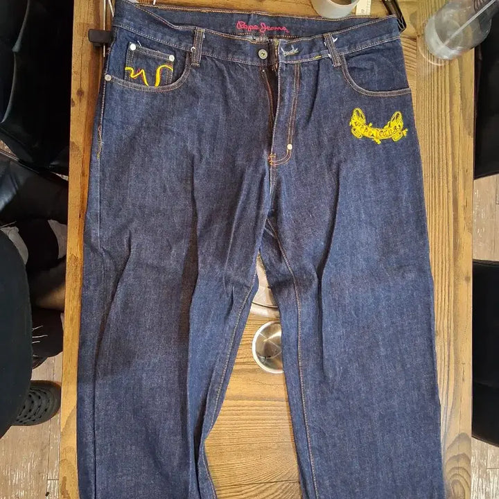 [BUNJANG] PIPE JEANS Dragon Embroidered Denim Pants / PIPE JEANS 드래곤 자수 데님 팬츠