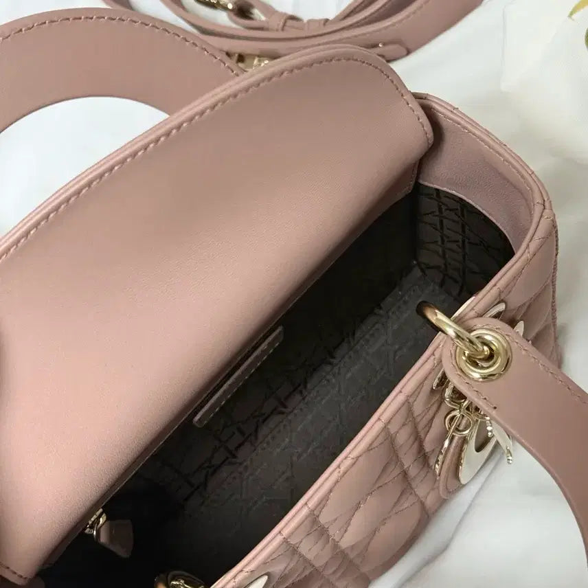 [BUNJANG] Dior Lady Dior Pink Small Bag + Strap / 디올 레이디백 핑크 스몰 + 스트랩