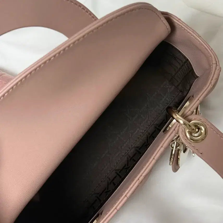 [BUNJANG] Dior Lady Dior Pink Small Bag + Strap / 디올 레이디백 핑크 스몰 + 스트랩