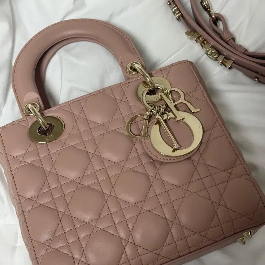 [BUNJANG] Dior Lady Dior Pink Small Bag + Strap / 디올 레이디백 핑크 스몰 + 스트랩