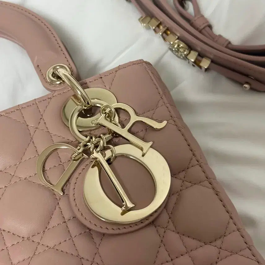 [BUNJANG] Dior Lady Dior Pink Small Bag + Strap / 디올 레이디백 핑크 스몰 + 스트랩