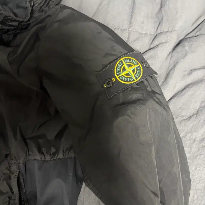 [BUNJANG] Stone Island Windbreaker Jacket / 스톤아일랜드 바람막이