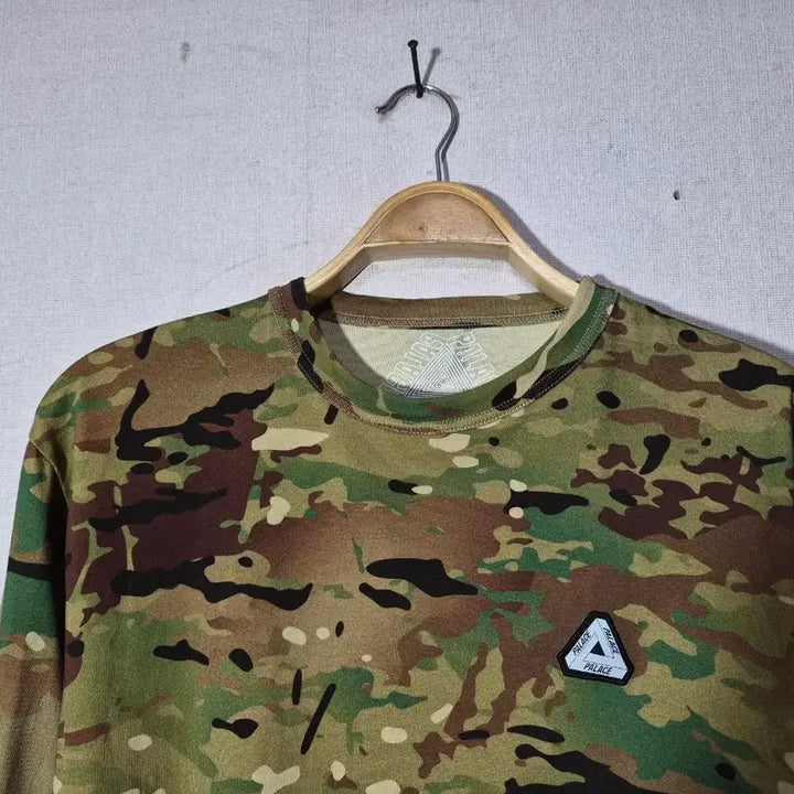 [BUNJANG] Palace Long Sleeve (M) / Palace 팔라스 롱 슬리브( M)