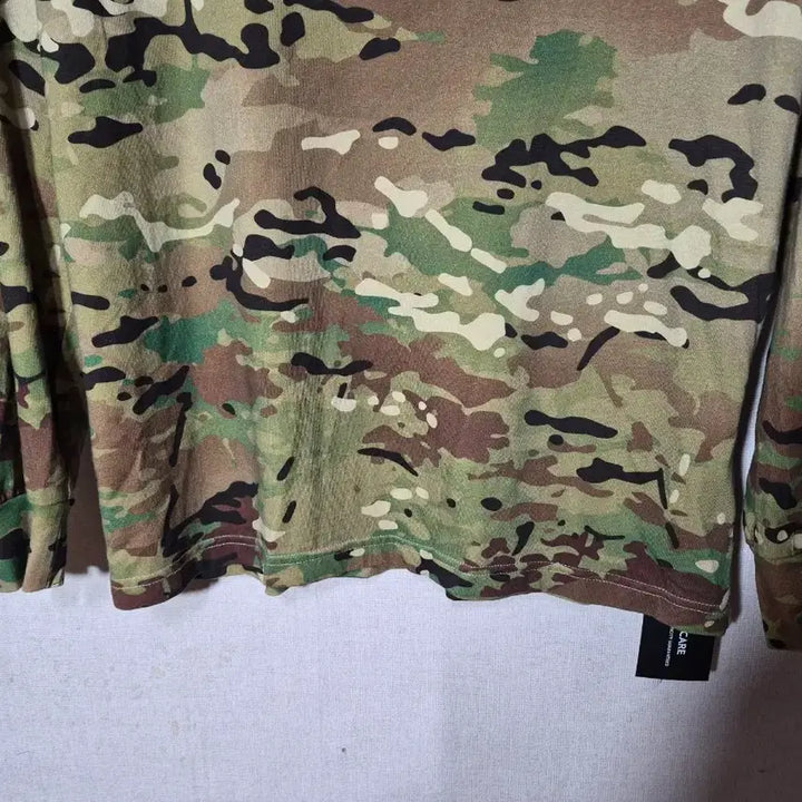 [BUNJANG] Palace Long Sleeve (M) / Palace 팔라스 롱 슬리브( M)