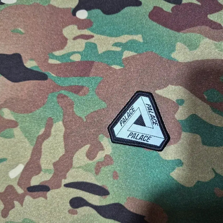 [BUNJANG] Palace Long Sleeve (M) / Palace 팔라스 롱 슬리브( M)