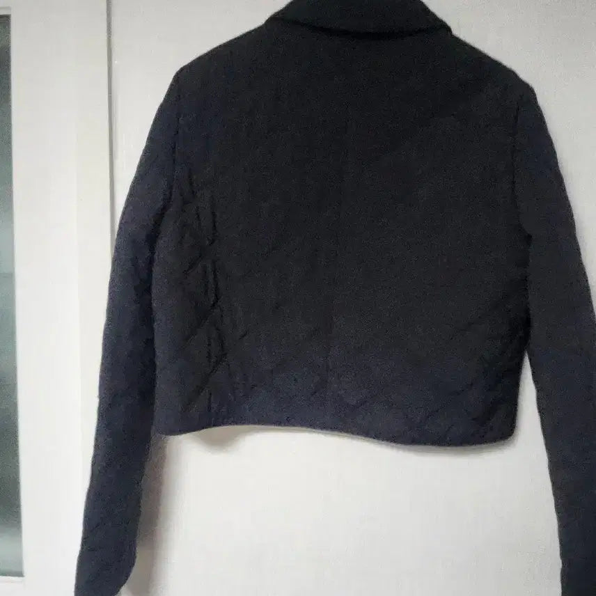 [BUNJANG] Black Quilted Crop Jacket with Gold Buttons / 블랙 퀼팅 크롭 자켓 금장단추