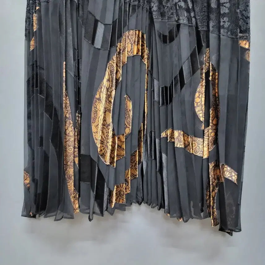 [BUNJANG] ITZY Pleated Skirt S / 잇미샤 플리츠 스커트