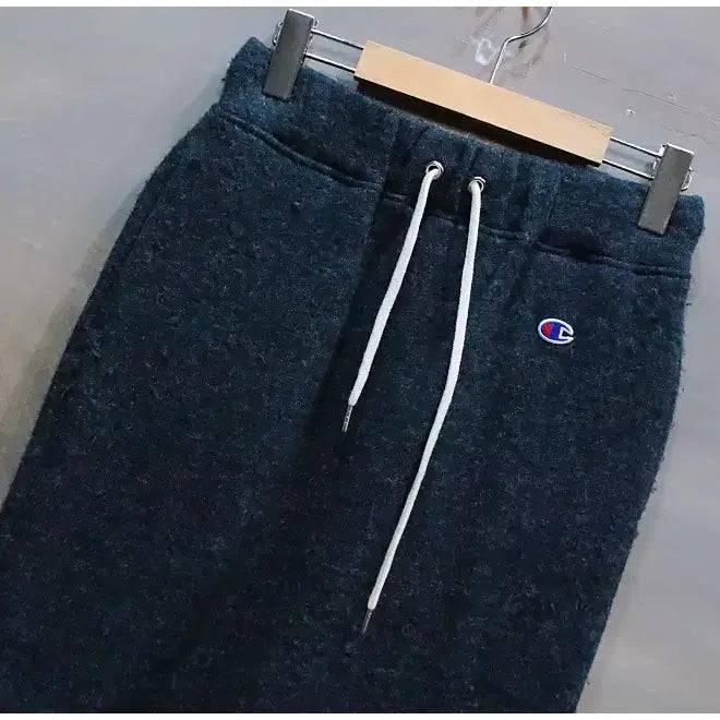 [BUNJANG] Champion Side Slit Long Knit Skirt (Women's L) / 챔피온 사이드 슬릿 집업 롱 니트 스커트 (여성L)