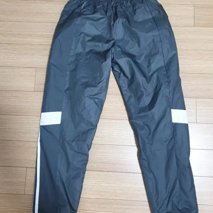 [BUNJANG] Adidas Training Windbreaker Pants / 아디다스 트레이닝 바람막이 바지