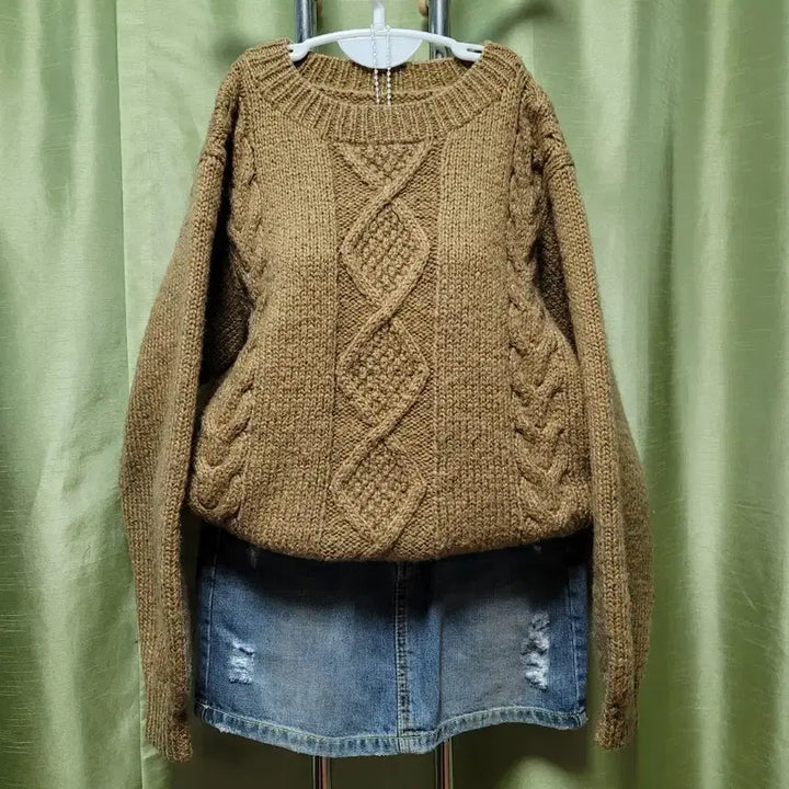 [BUNJANG] Loose Fit Round Neck Knit Sweater / 루즈핏 니트 / 편하게 입기 좋은 데일리템