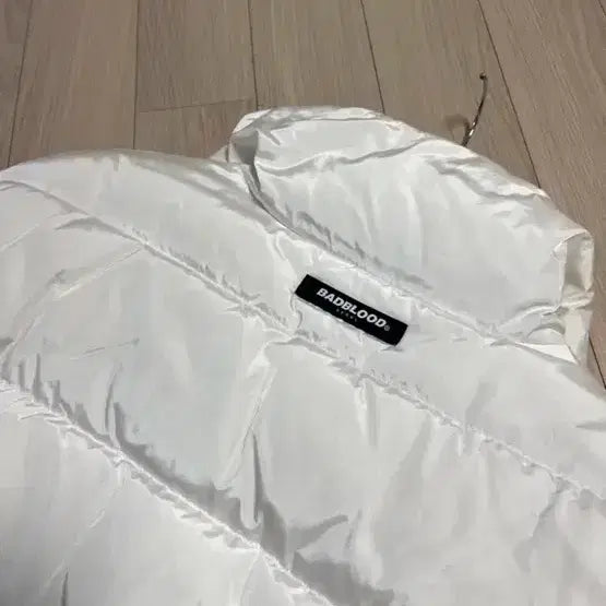[BUNJANG] Bad Blood Duck Down White Short Padded Jacket XS / 급처분 배드블러드 덕다운 오리털 얇은 크롬 화이트 숏패딩 XS