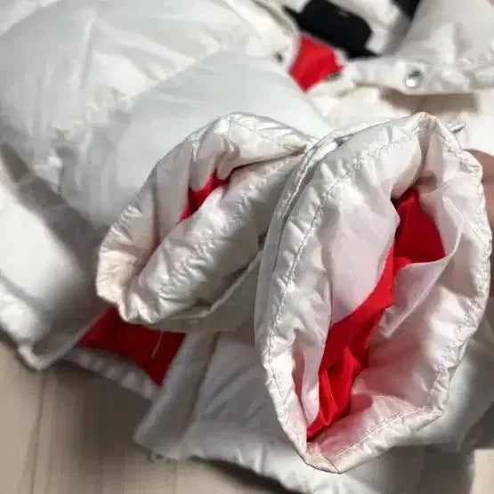 [BUNJANG] Bad Blood Duck Down White Short Padded Jacket XS / 급처분 배드블러드 덕다운 오리털 얇은 크롬 화이트 숏패딩 XS