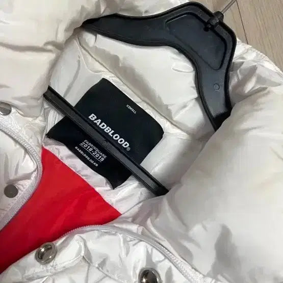 [BUNJANG] Bad Blood Duck Down White Short Padded Jacket XS / 급처분 배드블러드 덕다운 오리털 얇은 크롬 화이트 숏패딩 XS