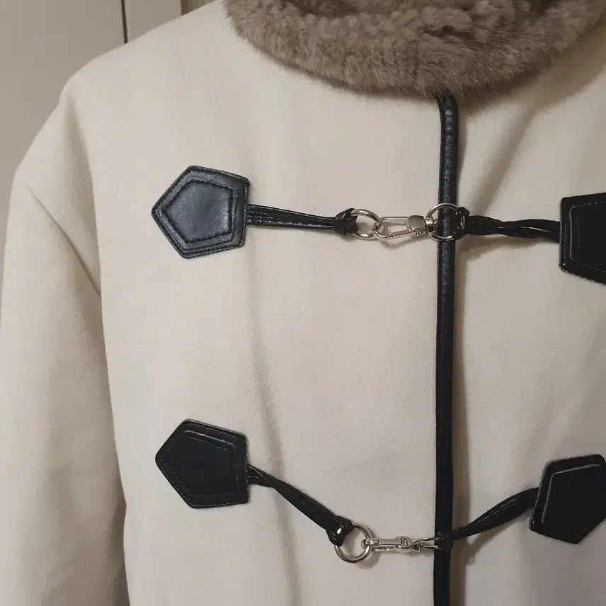 [BUNJANG] Ivory Duffle Coat / 아이보리색 더플 코트