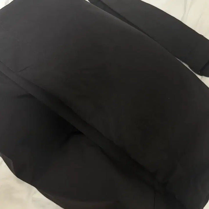 [BUNJANG] Uniqlo U Drawstring Shoulder Bag Black / 유니클로 U 드로우스트링 숄더백 블랙