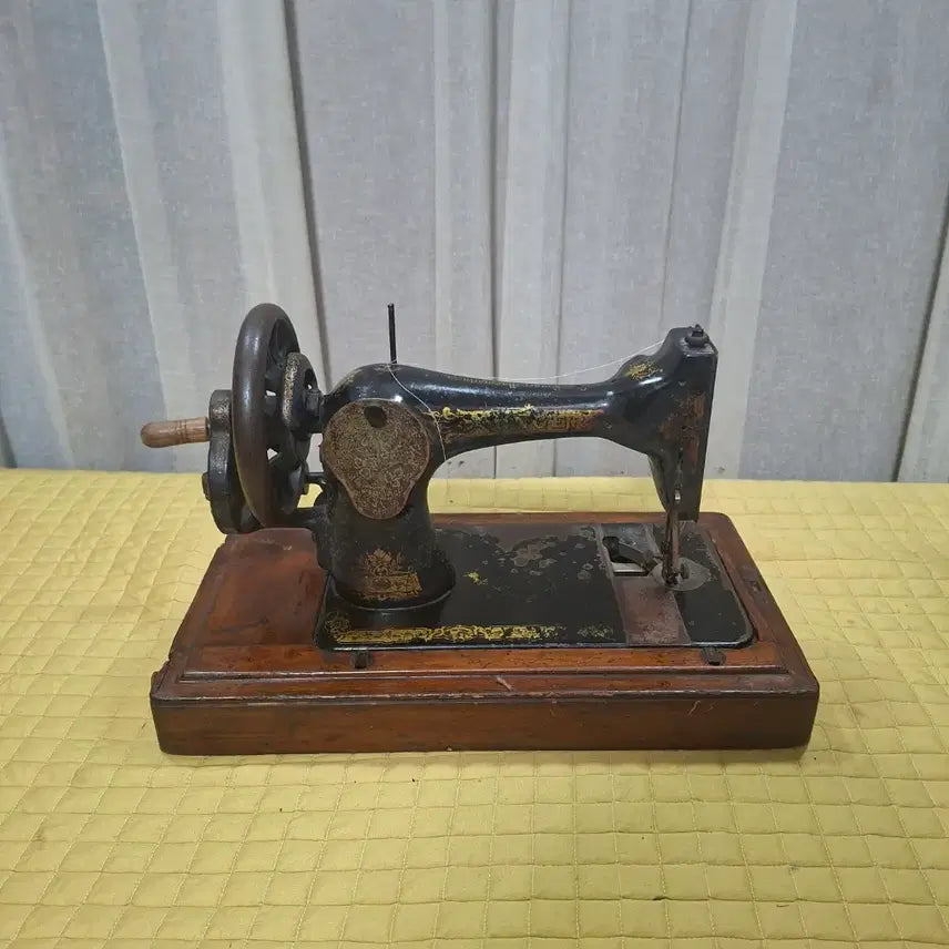 [BUNJANG] Singer Vintage Sewing Machine / 빈티지 싱거 singer 수동 재봉틀