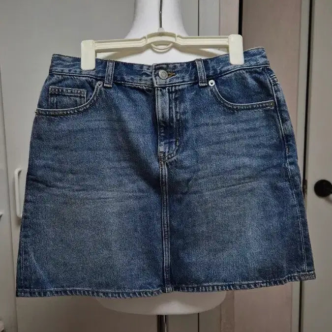 [BUNJANG] Topten Denim Mini Skirt / 청 데님 미니스커트 .탑텐