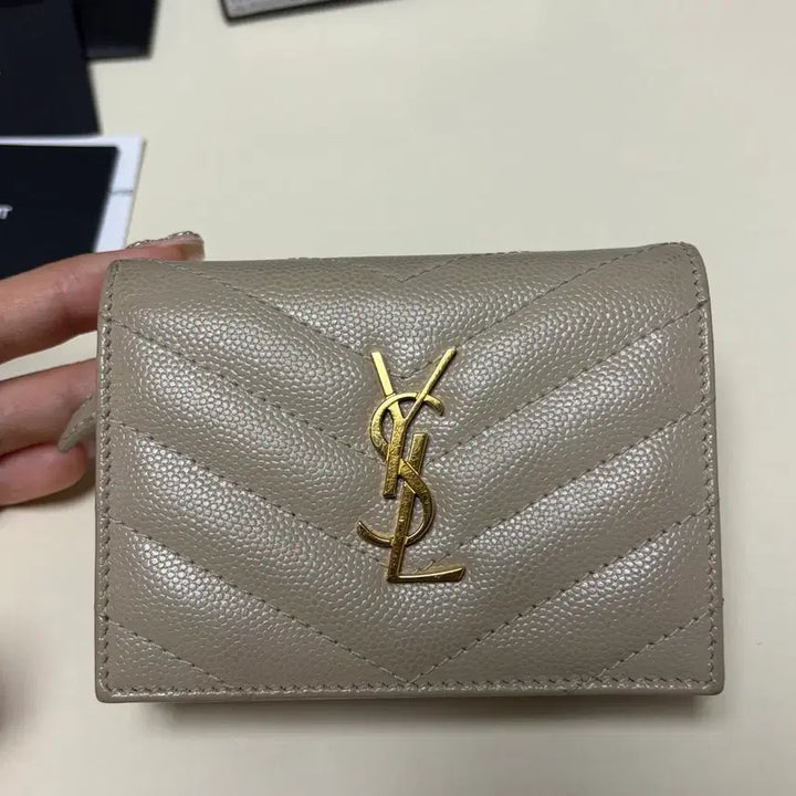 [BUNJANG] Saint Laurent Card Wallet / 생로랑 텍스처드 모노그램 카드 지갑