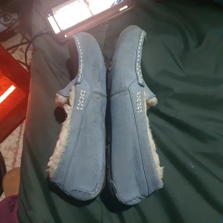 [BUNJANG] UGG Moccasin Boots, Blue, Size 240 / 어그    양털   모카신