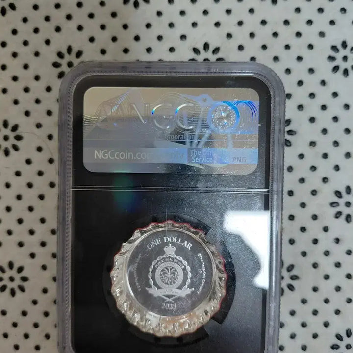 [BUNJANG] Coca-Cola Commemorative Gold Coin, Bottle Cap, Stamp Set / 코카콜라 기념 주화/병뚜껑/우표 세트 순금