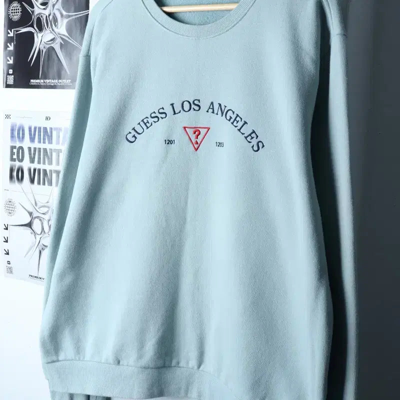 [BUNJANG] Guess 2XL Sweatshirt Old School Light Blue / (2XL) 게스 맨투맨 티셔츠 빅사이즈 연블루 기모 올드스쿨-17486