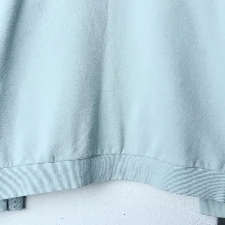 [BUNJANG] Guess 2XL Sweatshirt Old School Light Blue / (2XL) 게스 맨투맨 티셔츠 빅사이즈 연블루 기모 올드스쿨-17486