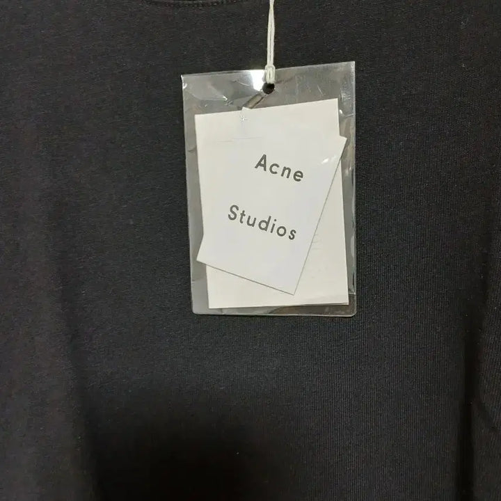 [BUNJANG] Acne Studios Front Logo T-shirt Bundle Set / 아크네스튜디오 앞로고 티셔츠 화이트+블랙 / 두벌 일괄 판매