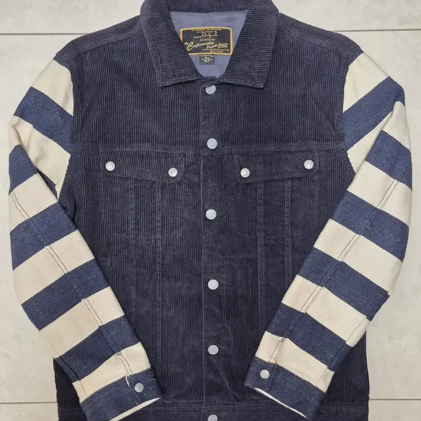 [BUNJANG] DIAFVINE Racing Stripe Corduroy 3rd 트러커 / DIAFVINE Racing Stripe Corduroy 3rd 트러커