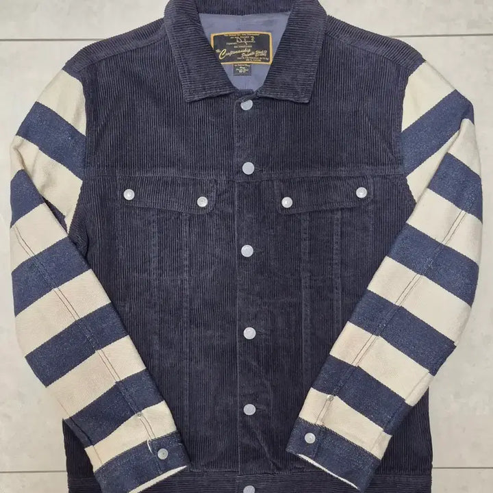 [BUNJANG] DIAFVINE Racing Stripe Corduroy 3rd 트러커 / DIAFVINE Racing Stripe Corduroy 3rd 트러커
