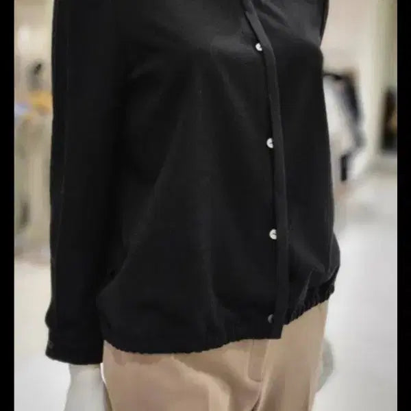 [BUNJANG] DILUCIANO Black Round Neck Blouse (Size 77-88) / 새제품) 디루치아노 블랙 라운드넥 블라우스77~88