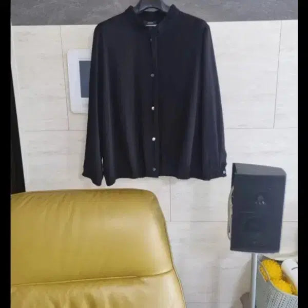 [BUNJANG] DILUCIANO Black Round Neck Blouse (Size 77-88) / 새제품) 디루치아노 블랙 라운드넥 블라우스77~88